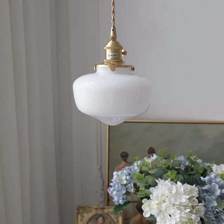 RetroLuxe – Elegancka lampa wisząca z klasycznym przemysłowym urokiem