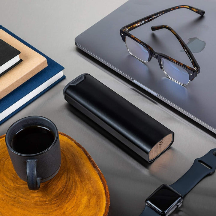 7-Dniowy Pojemnik na Tabletki - Elegancki Organizer z Aluminium i Drewna do Witamin i Leków