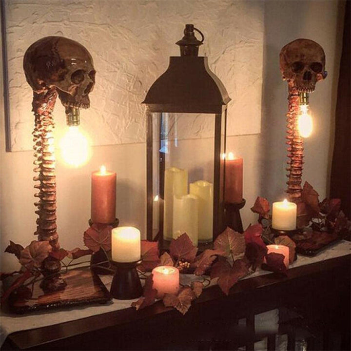 SkulloSpine – LED lampa czaszkowa z detalami kręgosłupa w mrocznym stylu dekoracyjnym