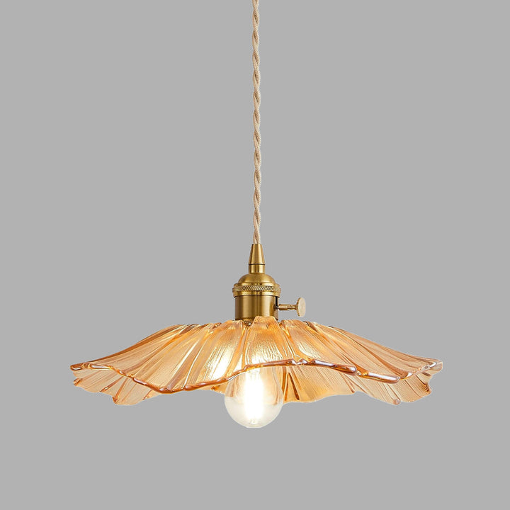 Witryna z Witrażem Kwiatowym w Stylu Vintage do Jadalni - Elegancki Retro Design, aby Rozświetlić Twoją Przestrzeń