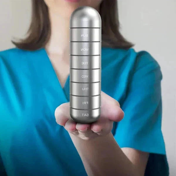 TravelMate 7-dniowe przenośne etui na tabletki z aluminium – kompaktowy tygodniowy organizer na leki