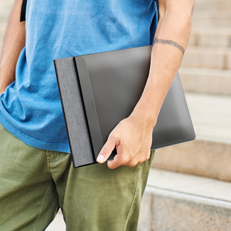 NEXA 4-w-1 Etui na laptopa z bezprzewodowym ładowaniem