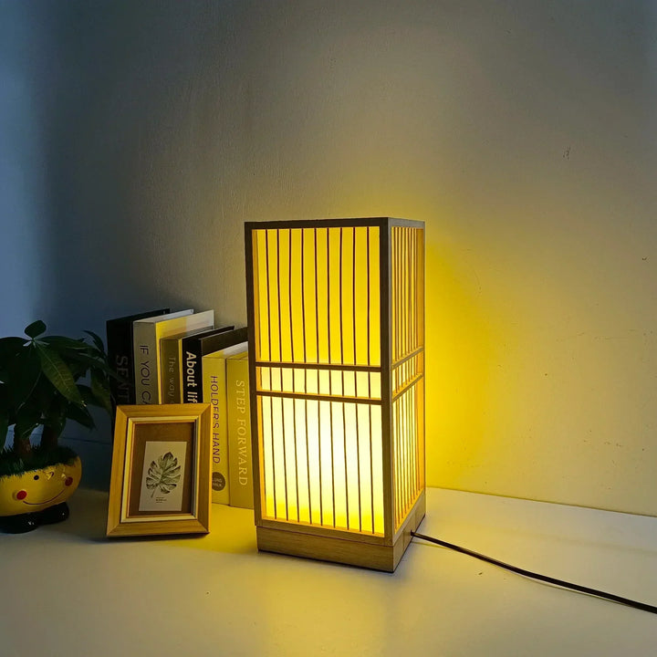 Japońska lampa stołowa