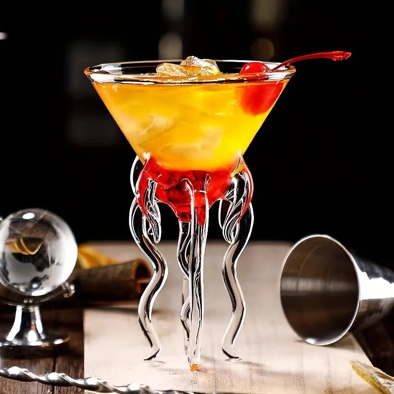 Carvallo - Unikalny kieliszek Martini inspirowany ośmiornicą dla stylowych domowych barów