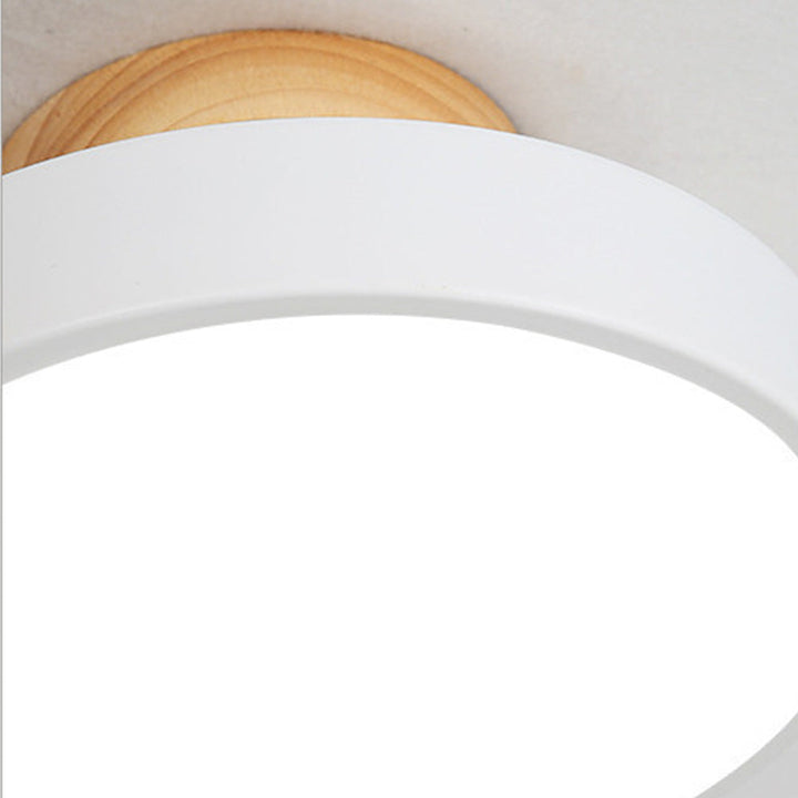 Lampa sufitowa LED z drewna