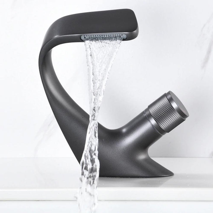 Nowoczesna bateria umywalkowa – Elegancki design dla stylowych, funkcjonalnych przestrzeni