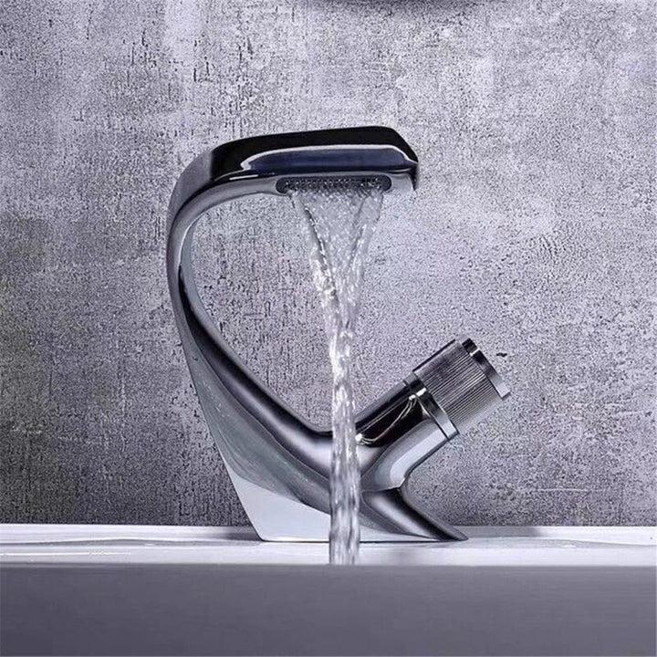 Nowoczesna bateria umywalkowa – Elegancki design dla stylowych, funkcjonalnych przestrzeni