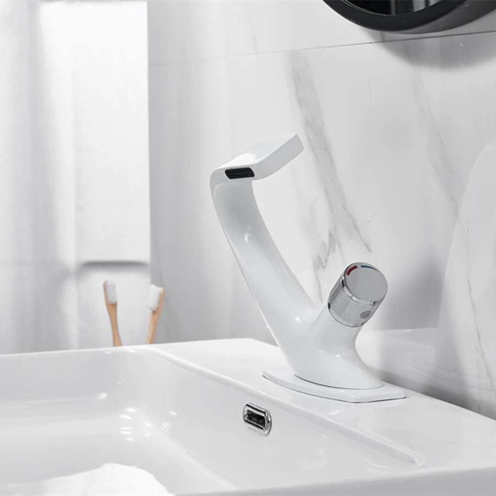 Nowoczesna bateria umywalkowa – Elegancki design dla stylowych, funkcjonalnych przestrzeni