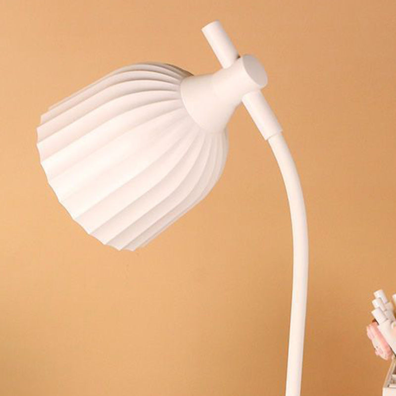 Elegancka lampa biurkowa LED – nowoczesny minimalistyczny design