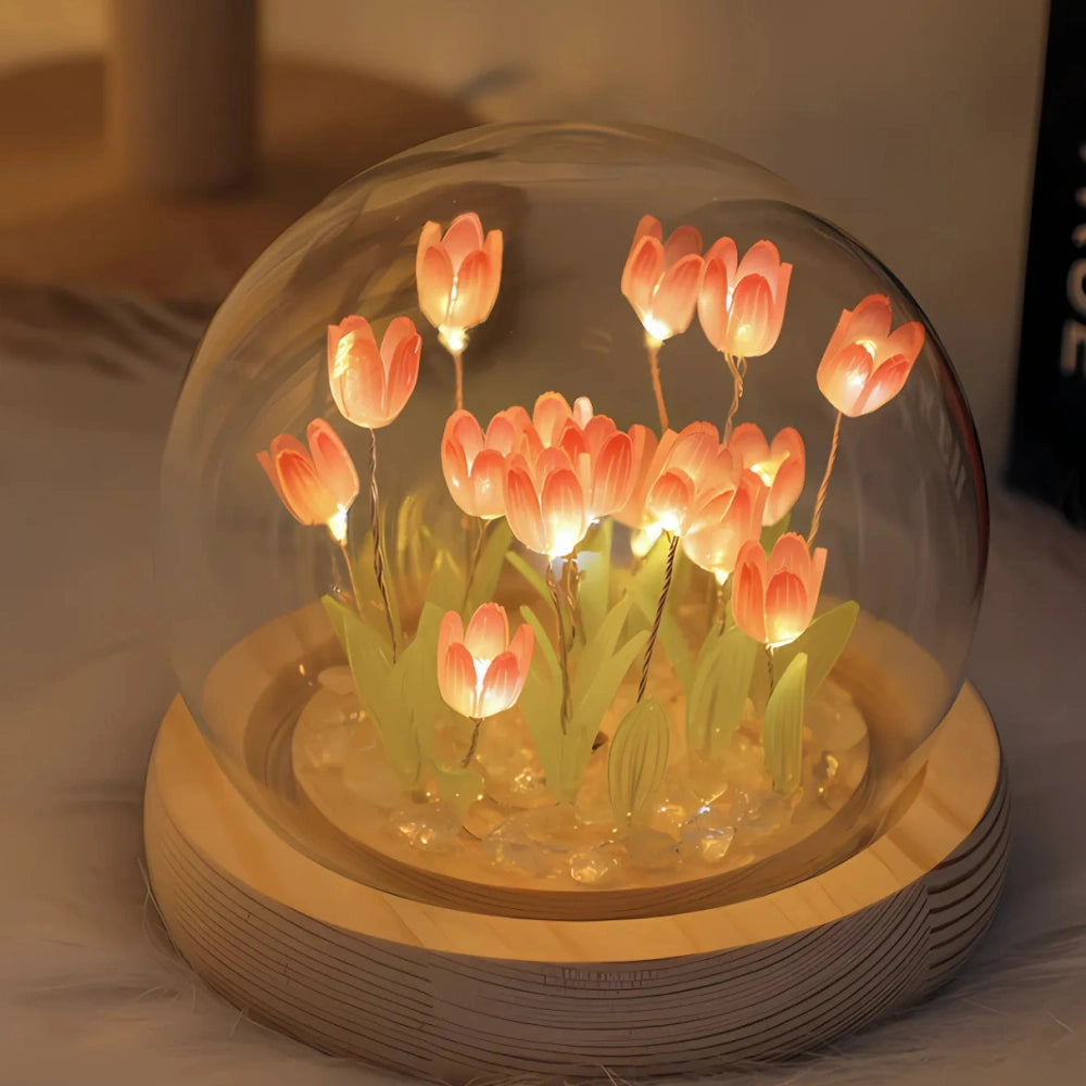 Elegancka Lampa Tulipanowa Pod Szklanym Kloszem dla Relaksującej Atmosfery