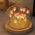 Elegancka Lampa Tulipanowa Pod Szklanym Kloszem dla Relaksującej Atmosfery