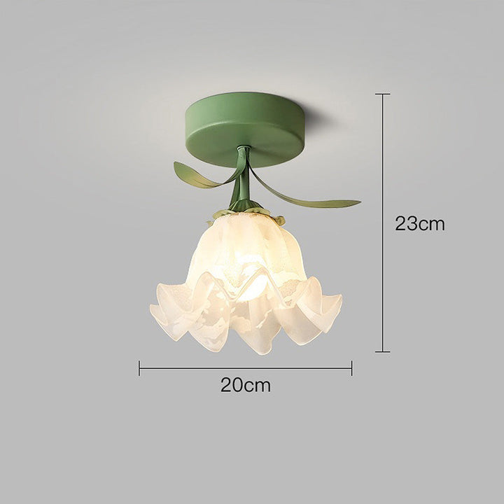 Lampa sufitowa z kwiatowym wzorem na szkle