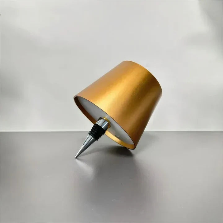 Lampa butelkowa Metalowa lampa stołowa