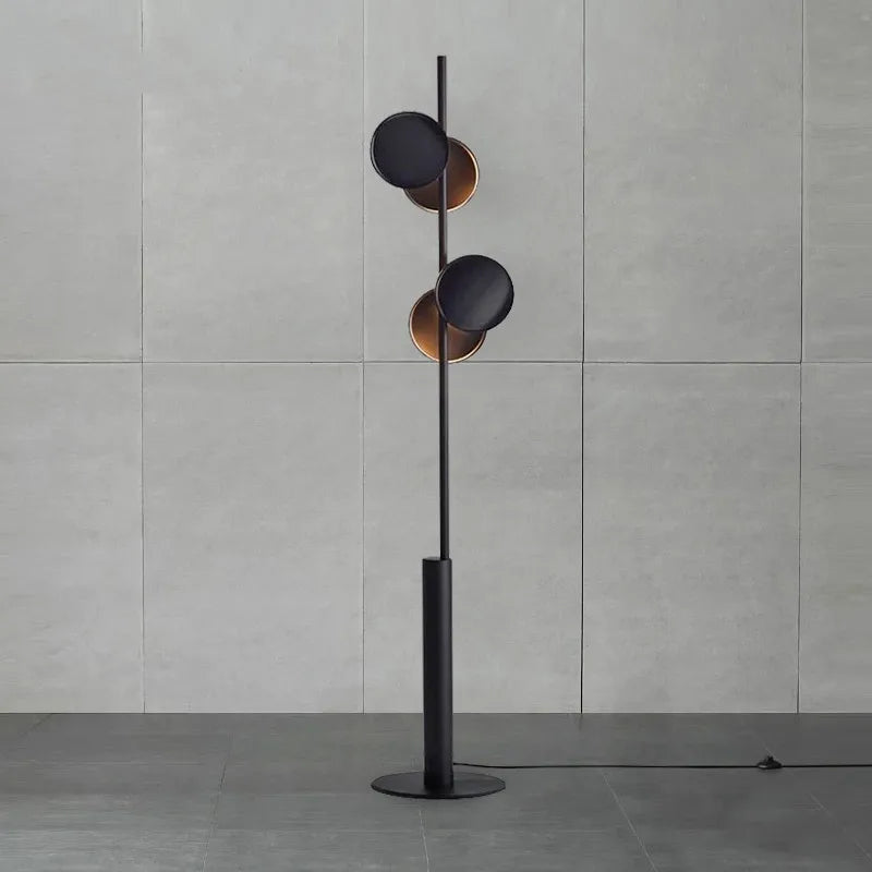 Lampa Podłogowa Typografia – Nordycka Minimalistyczna Lampa