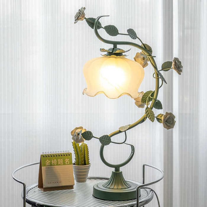 RoseGlow - Elegancka Lampa Överdraget