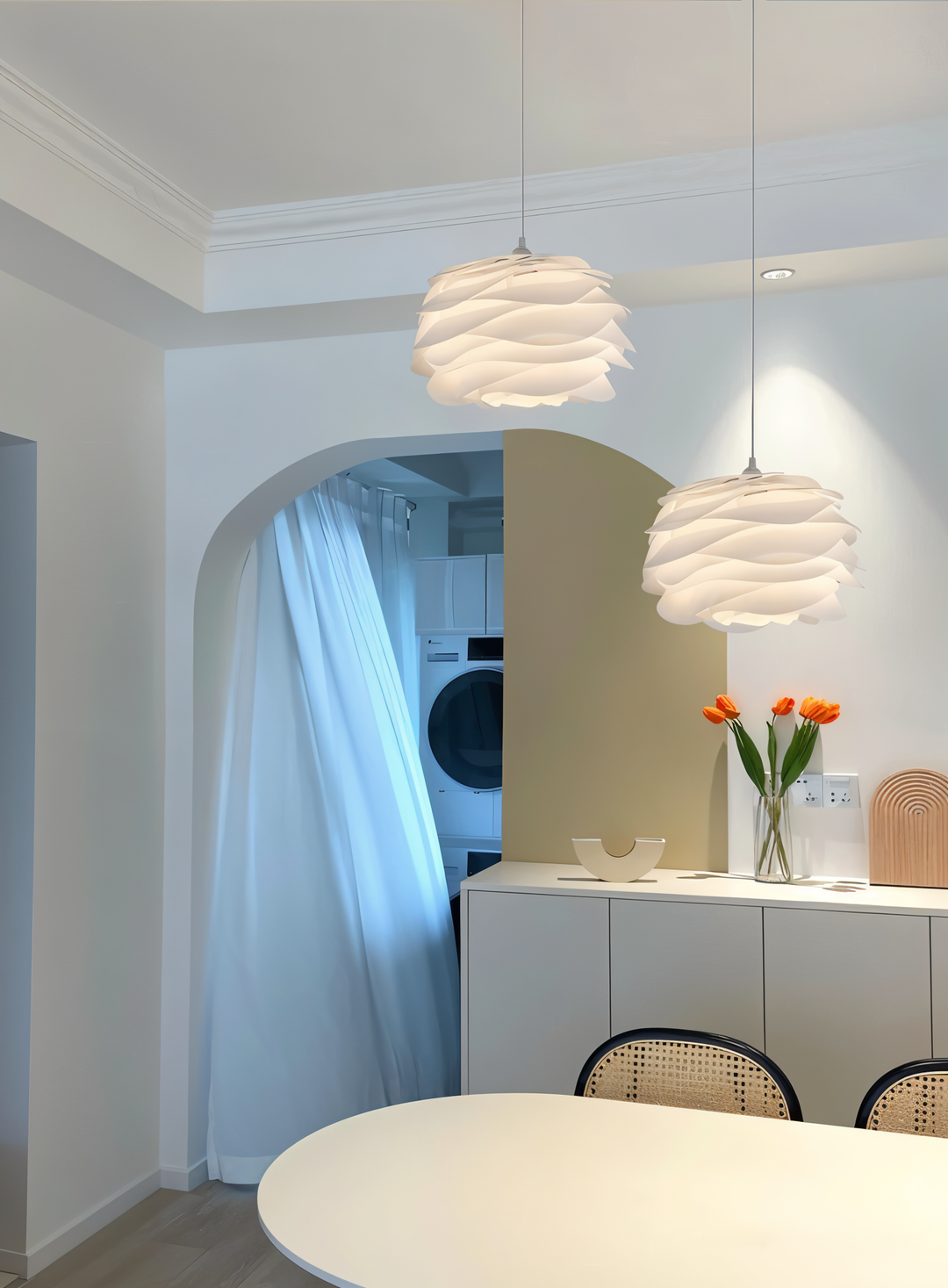 Lampa sufitowa Aurora – Elegancki zwis PVC w kwiatowym wzorze