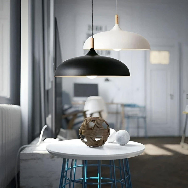 Lampa wisząca z dębu – Minimalistyczne oświetlenie sufitowe w skandynawskim stylu