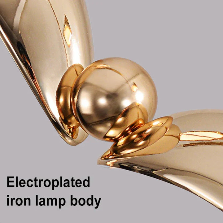 GoldenHorizon – Elegancka lampa ścienna w kształcie mewy