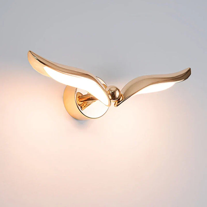 GoldenHorizon – Elegancka lampa ścienna w kształcie mewy