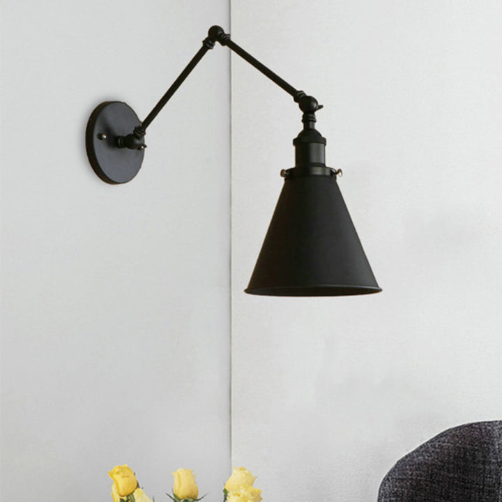 Lampa Ścienna Stożkowa Farmhouse Żelazo Czarna Rdza Sypialnia