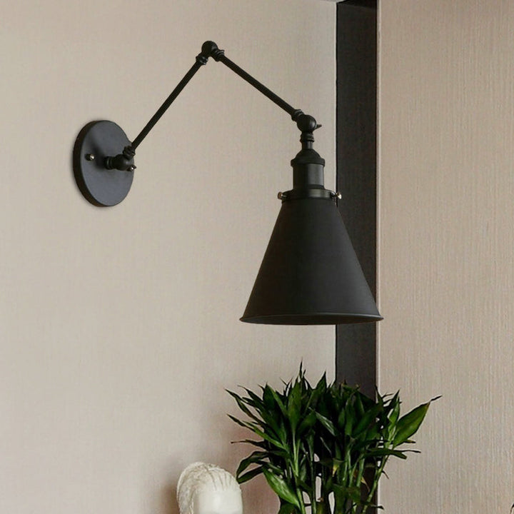 Lampa Ścienna Stożkowa Farmhouse Żelazo Czarna Rdza Sypialnia