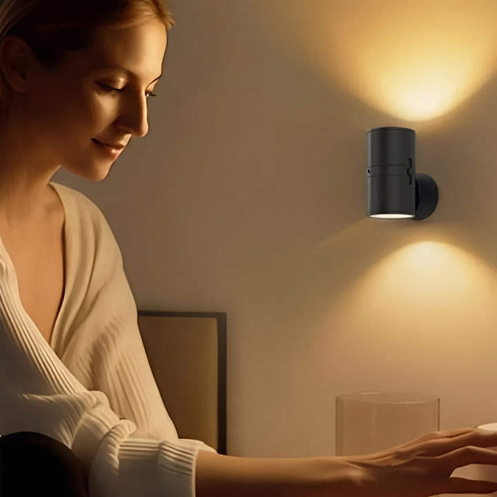 NightGlow – Świecąca LED Nocna Lampa z Czujnikiem