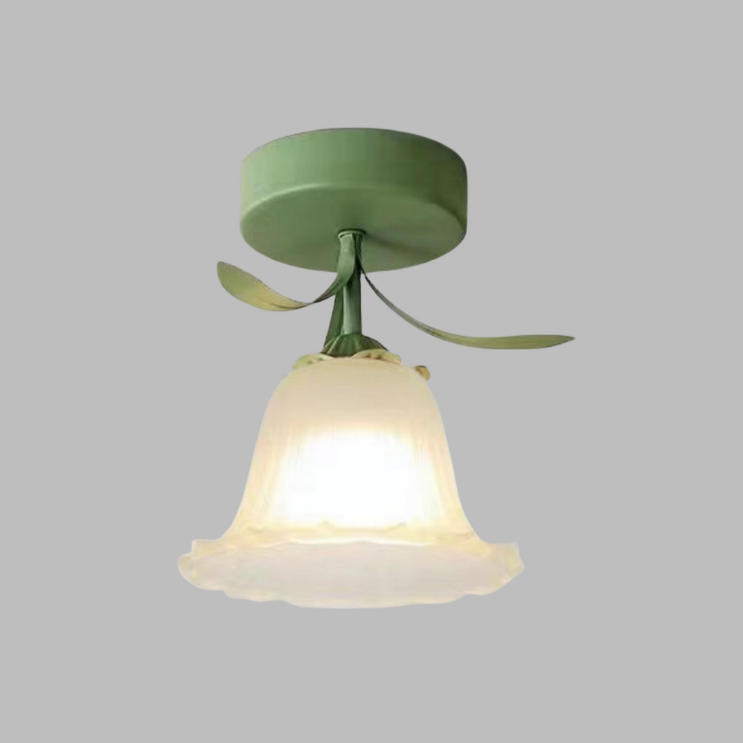 Lampa sufitowa z kwiatowym wzorem na szkle