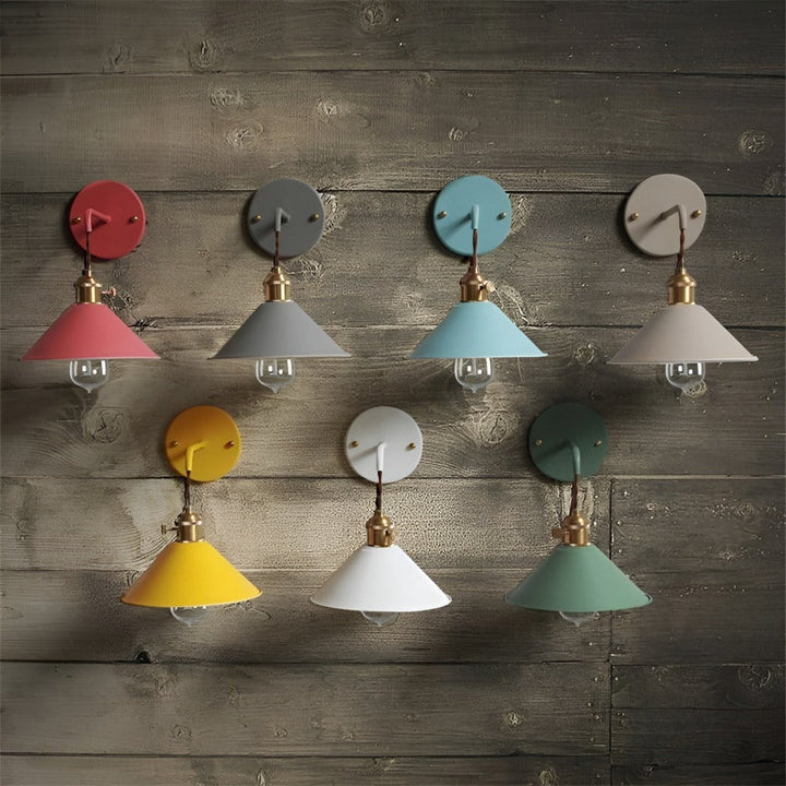 Retro Lampa Ścienna z Metalu – Lampa Ścienna w Stylu Vintage z Kloszem w Kształcie Stożka