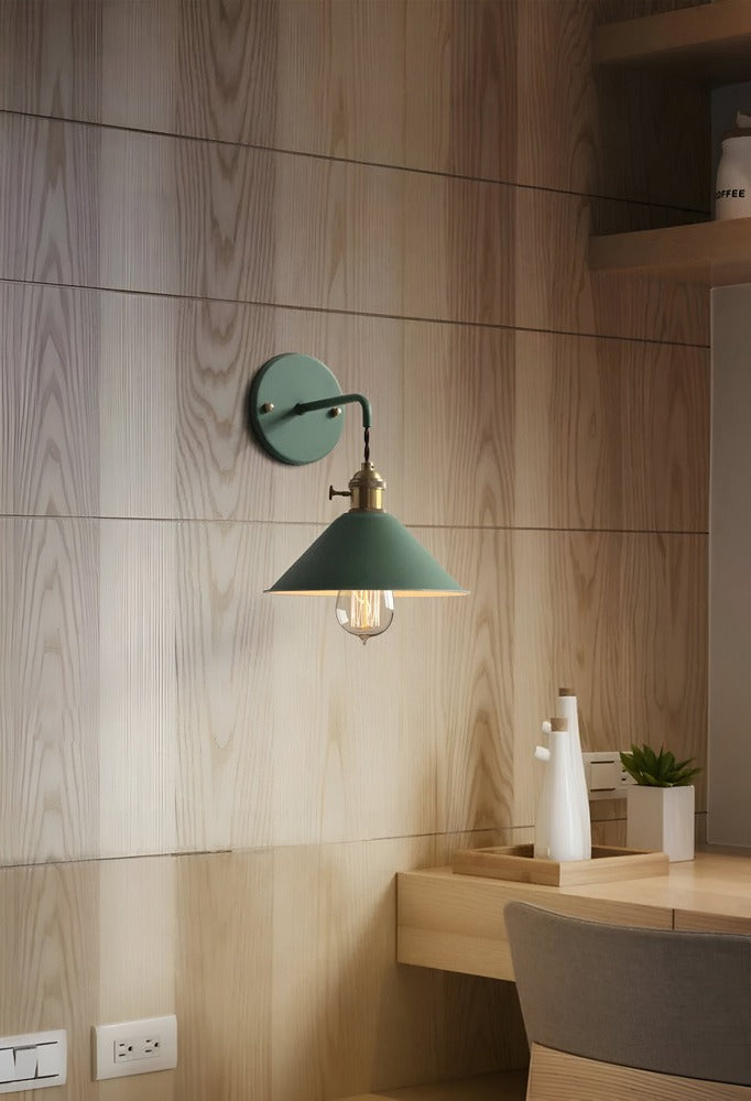 Retro Lampa Ścienna z Metalu – Lampa Ścienna w Stylu Vintage z Kloszem w Kształcie Stożka