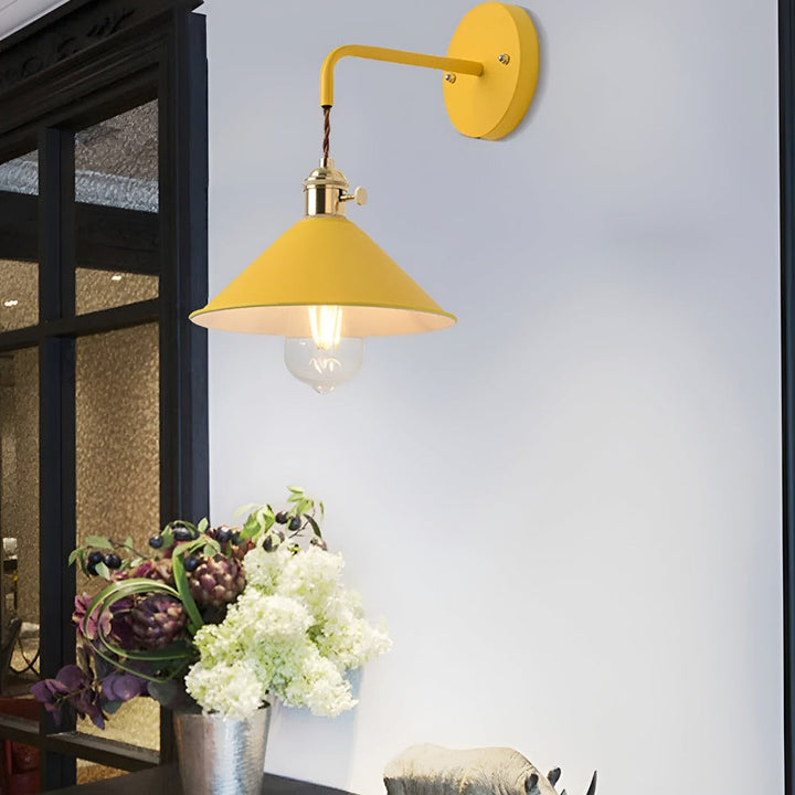Retro Lampa Ścienna z Metalu – Lampa Ścienna w Stylu Vintage z Kloszem w Kształcie Stożka