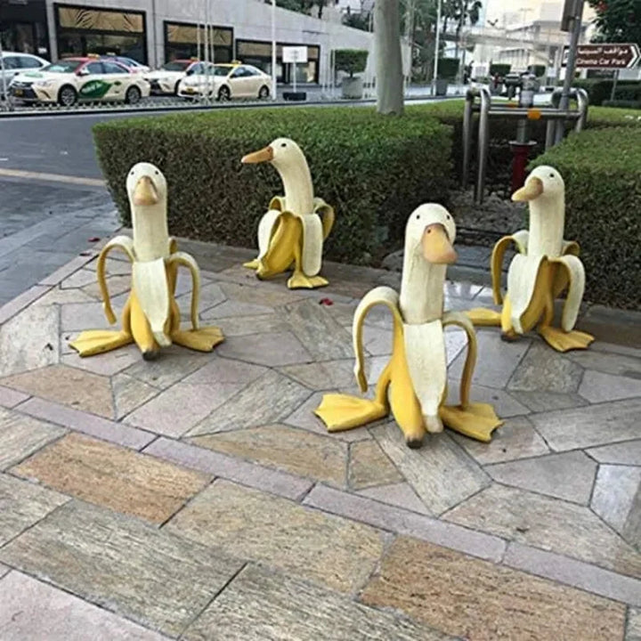Banana Duck Sculpture – zabawny akcent do Twojego ogrodu