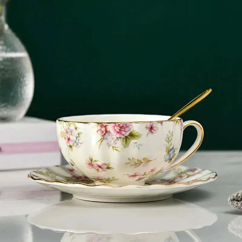 Luksusowy kubek do kawy z porcelany kostnej – Wyszukane rzemiosło