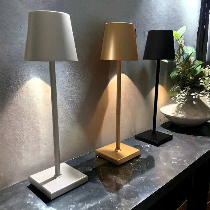 Ładowalna lampa stołowa
