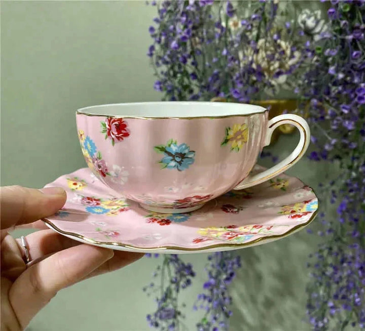 Luksusowy kubek do kawy z porcelany kostnej – Wyszukane rzemiosło