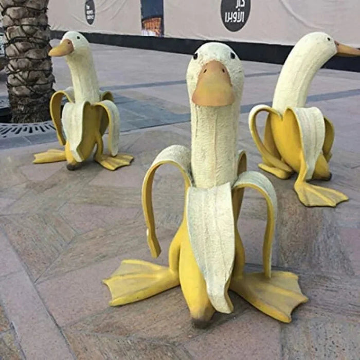 Banana Duck Sculpture – zabawny akcent do Twojego ogrodu