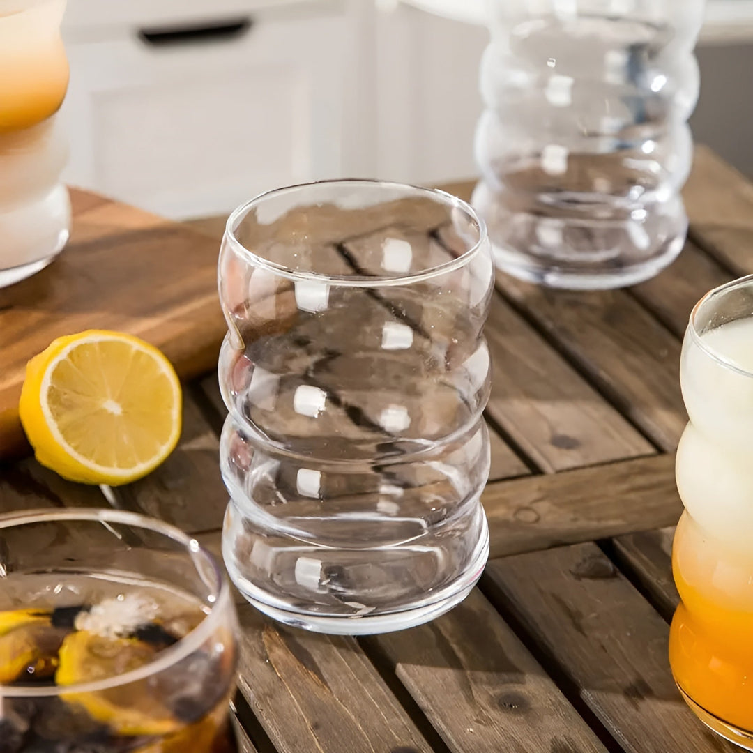 Ribbad szklanka z słomką – 2 szt Wzór falisty, 450ml | Elegancka szklanka do iced coffee, matcha i soków