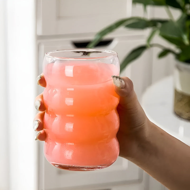 Ribbad szklanka z słomką – 2 szt Wzór falisty, 450ml | Elegancka szklanka do iced coffee, matcha i soków