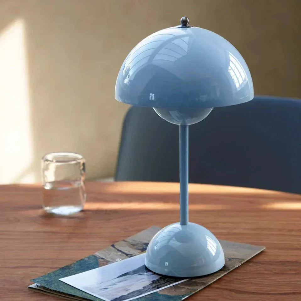LunarGlow - Lampa biurkowa LED do nowoczesnych wnętrz