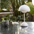 LunarGlow - Lampa biurkowa LED do nowoczesnych wnętrz