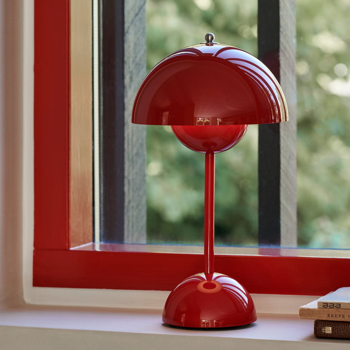 LunarGlow - Lampa biurkowa LED do nowoczesnych wnętrz