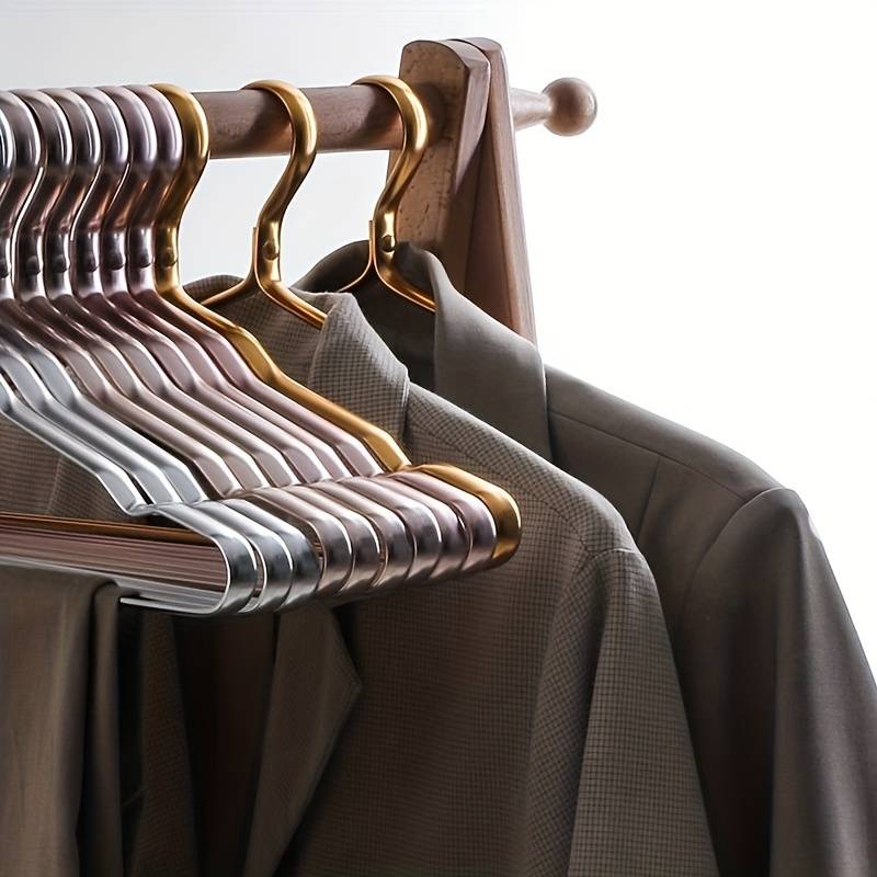 Carvallo Luxe Wieszaki – Premium Mosiężne Wieszaki do Stylowej Garderoby