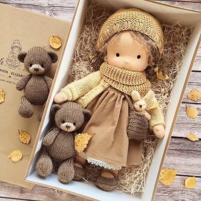 Waldorf-inspirowana ręcznie robiona przytulanka – Miękka, bezpieczna i pełna wyobraźni zabawa