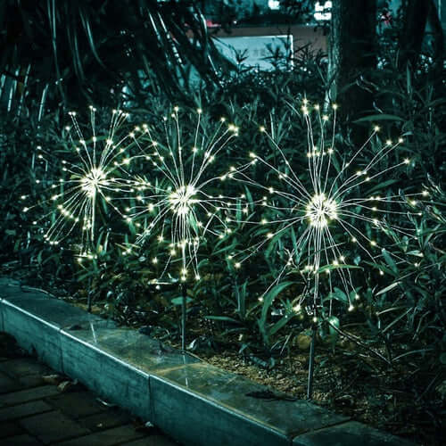 Lampa ogrodowa zasilana energią słoneczną
