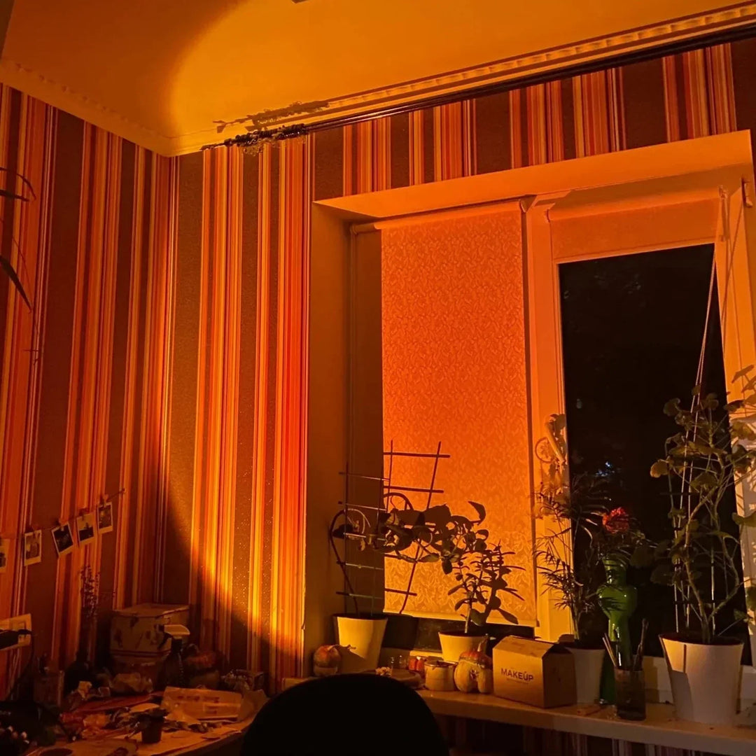 SolAura 15-kolorowa lampa projektorowa zachodu słońca dla relaksującej atmosfery