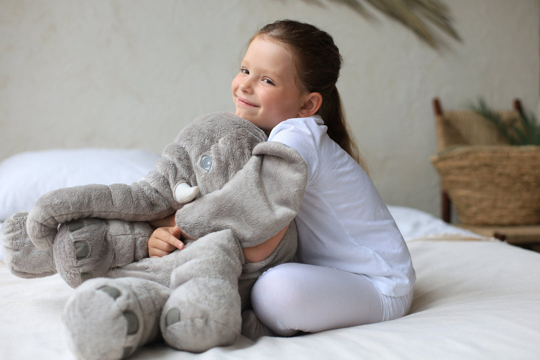Royaleva Baby Elephant Kramkudde – Miękki Pluszowy Towarzysz, Idealny dla Noworodków i Dzieci