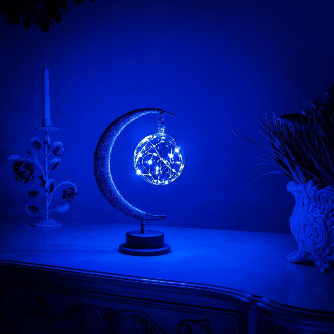 Lampa stołowa z ciepłym blaskiem księżyca