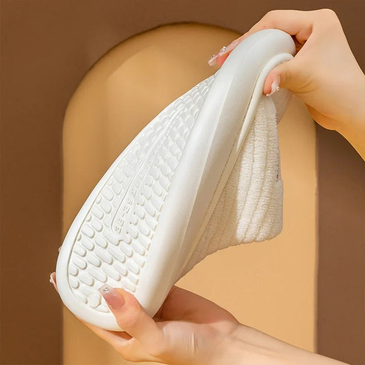 Kapcie z pianki memory foam Fluffiga