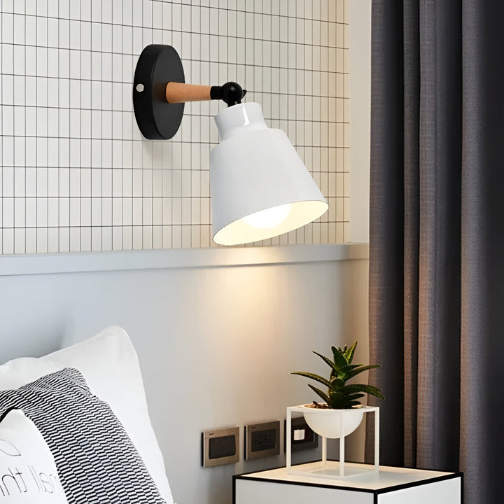 Lampa ścienna LED z litego drewna – Minimalistyczny design do sypialni i przedpokoju