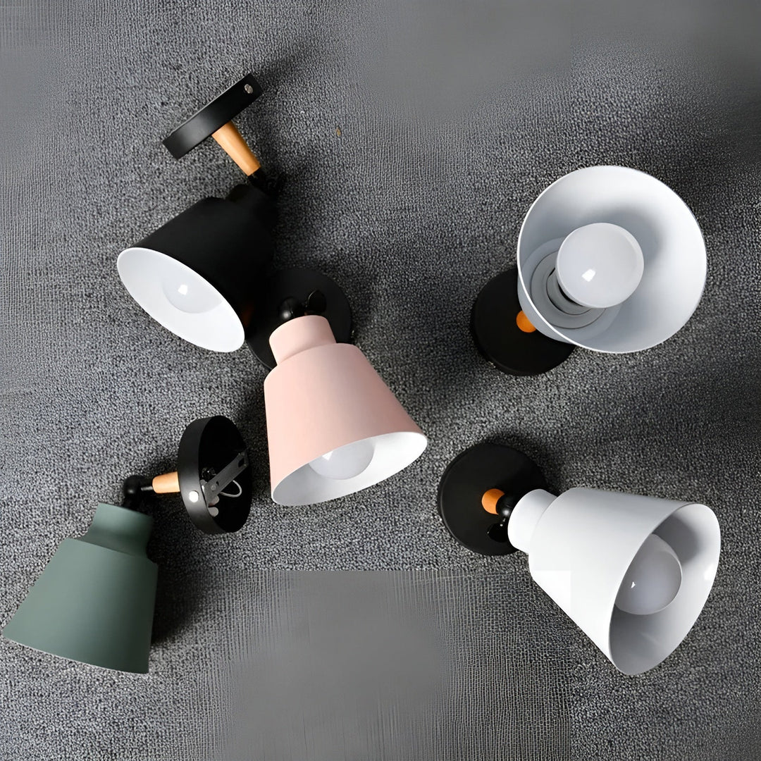 Lampa ścienna LED z litego drewna – Minimalistyczny design do sypialni i przedpokoju