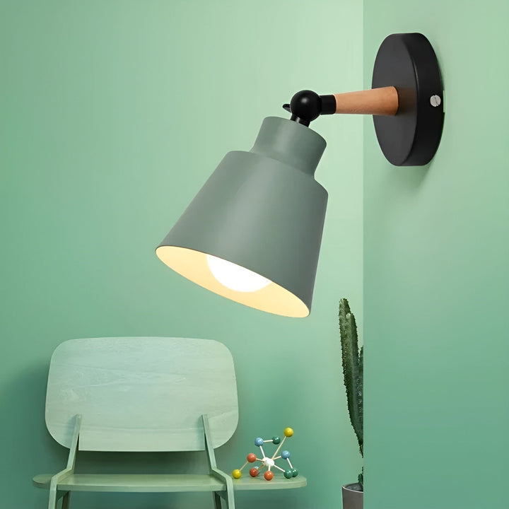 Lampa ścienna LED z litego drewna – Minimalistyczny design do sypialni i przedpokoju